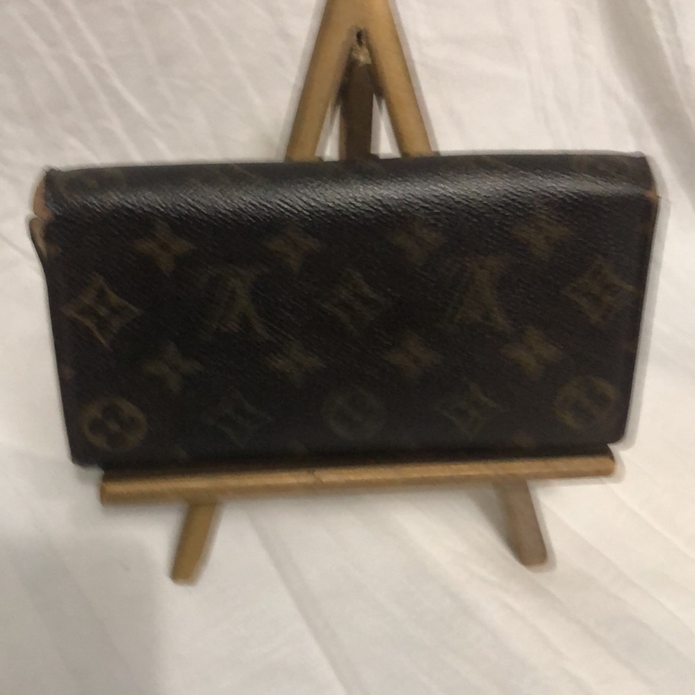 Louis Vuitton Sarah Wallet - Picture 4 of 9